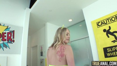 Steamy Anal Celebration: Naughty Return of an Unexpected Star