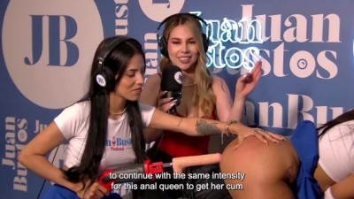 Latin Bombshell Gets Her Big Ass Pounded by Dildo Drill