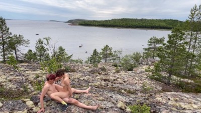 Erotisk Natur Knald: Fræk Pige på Klippen