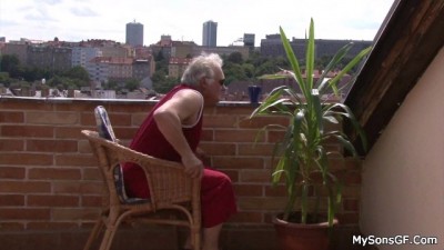 Older Men and Younger Women: Hot and Wild Fucking Adventure (+18)