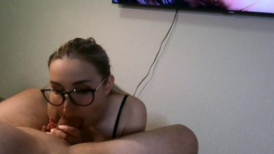 Steamy Slut Gives Mind-Blowing Head