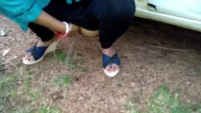 Desi Aunty's Open-Air Piss Adventures Compilation