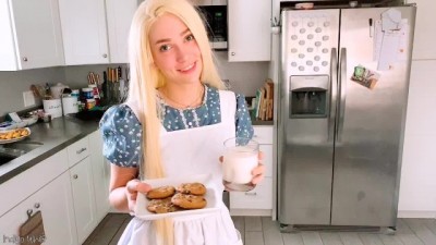 Sexy Little Girl Had Very Hot Stepmoments (+18)