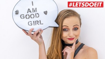 Beauty Gorgeous Chick Lady Bug wants HARD Sex - HerLimit