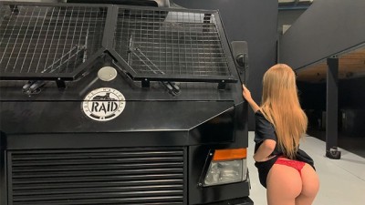 Russian Banker's Secretary Hot Sensual Fucks in the Brinks Van