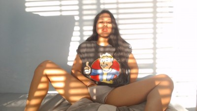 Horny Slut Gamer Touches her Tight Pussy till Orgasm! Annaxnasty