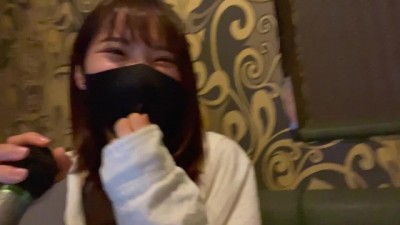 生ハメされて喘ぎながら歌うエロ女子大生♪パイパンまんこがキツキツ♡最後はお口にたっぷり射精!可愛いお口でぺろぺろしながらごっくん ♡RYO&YUU♡