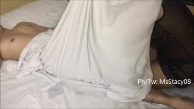 Pinay 19 yo Young Babe Wakes up her Boyfriend for Sex (+18)
