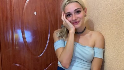 Quick Anal Sex with 18Yo Russian