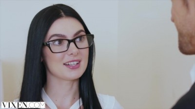 Hot chick can't stand the Collector