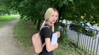 Deepthroat sloppy from a sweet teen stepsister in daddy's room (+18)