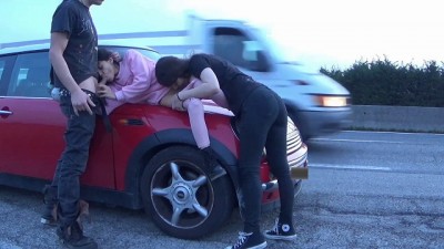AMATEUR RISKY PUBLIC SEX!!! THREESOME IN THE STREET