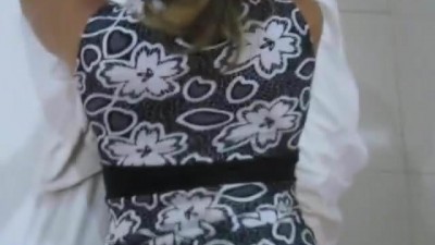 Ecuadorian Amateur MILF Takes Cock
