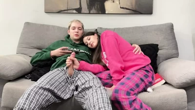 Steamy Handjob Cumshower - Naughty Step Sister's Big Shaft Adventure